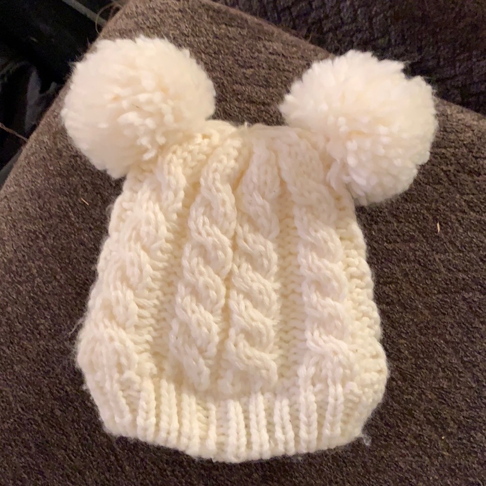 White Pom Pom hat